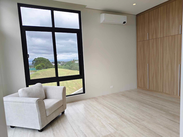 🌟 FOR SALE: Three-Storey House with Infinity Pool in Ayala Westgrove Heights, Silang, Cavite 🌟