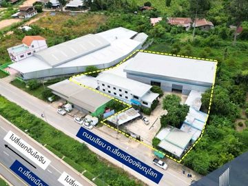 Showroom for sale on the main road, land size 1-2-38.00 rai, Wang Thong, Phitsanulok.