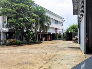 Showroom for sale on the main road, land size 1-2-38.00 rai, Wang Thong, Phitsanulok.