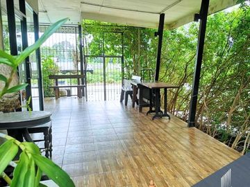 Showroom for sale on the main road, land size 1-2-38.00 rai, Wang Thong, Phitsanulok.