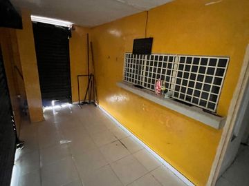 VENDO HERMOSA AMPLIA PROPIEDAD DE DOS PISOS CON LOCALES COMERCIALES  EN LOS CEDROS SOLEDAD
