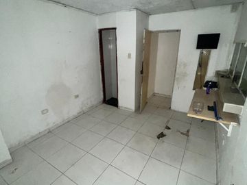 VENDO HERMOSA AMPLIA PROPIEDAD DE DOS PISOS CON LOCALES COMERCIALES  EN LOS CEDROS SOLEDAD