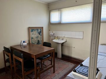 Venta Amplia Casa para uso Comercial cercana al Hospital