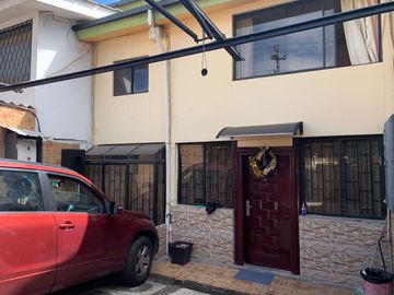 Venta Casa Independiente sector San Carlos parque Ingles