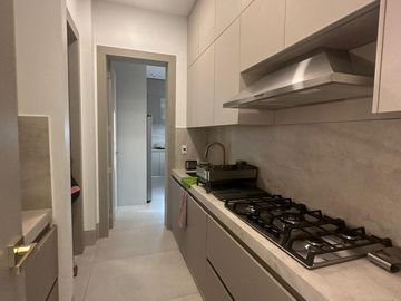 Samborondon, Venta de hermosa casa 4 dormitorios con piscina vista al lago