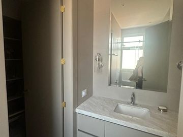 Samborondon, Venta de hermosa casa 4 dormitorios con piscina vista al lago
