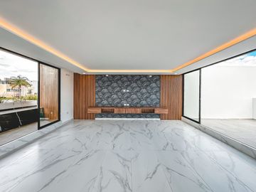CASA EN VENTA EN LOMAS DE ANGELÓPOLIS II. PARQUE BRUSELAS.