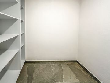 CASA EN VENTA EN LOMAS DE ANGELÓPOLIS II. PARQUE BRUSELAS.
