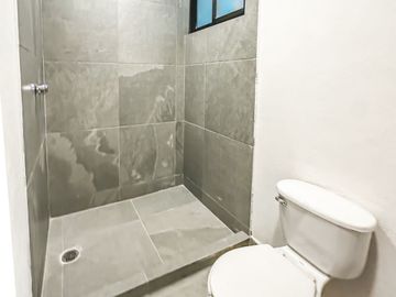 CASA EN VENTA EN LOMAS DE ANGELÓPOLIS II. PARQUE BRUSELAS.