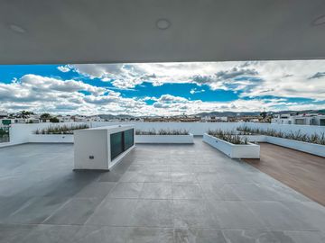 CASA EN VENTA EN LOMAS DE ANGELÓPOLIS II. PARQUE BRUSELAS.