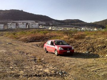 TERRENO ESCRITURADO DE 200M2. Salida de Morelia a mil Cumbres
