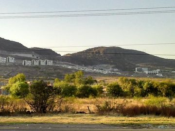 TERRENO ESCRITURADO DE 200M2. Salida de Morelia a mil Cumbres