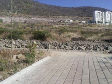 TERRENO ESCRITURADO DE 200M2. Salida de Morelia a mil Cumbres