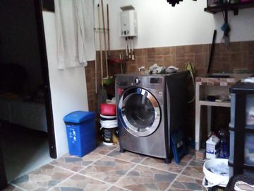 VENDO CASA BIFAMILIAR EN VILLACOLOMBIA CALI
