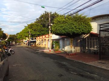 VENDO CASA BIFAMILIAR EN VILLACOLOMBIA CALI