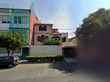 CASA EN REMATE EN AZCAPOTZALCO
