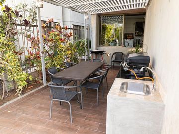 DEPARTAMENTO VENTA 1ER PISO TERRAZA SURCO, PARRILLA