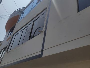 Casa en venta en S.J.L -  Las Flores
