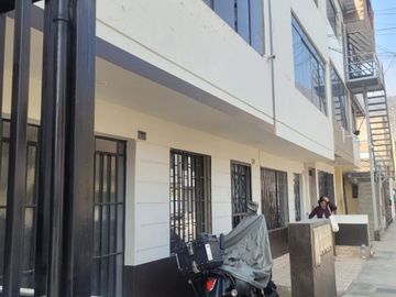 Casa en venta en S.J.L -  Las Flores