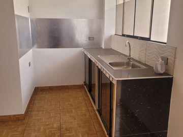 Casa en venta en S.J.L -  Las Flores