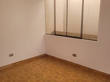 Casa en venta en S.J.L -  Las Flores