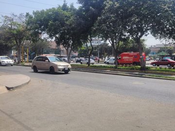Casa en venta en S.J.L -  Las Flores