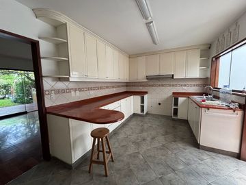 CONDOMINIO DE 4 DORMS - AMPLIAS AREAS COMUNES - 1ERA ETAPA SOL DE LA MOLINA