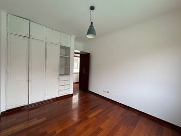 CONDOMINIO DE 4 DORMS - AMPLIAS AREAS COMUNES - 1ERA ETAPA SOL DE LA MOLINA