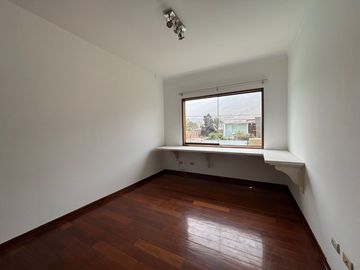 CONDOMINIO DE 4 DORMS - AMPLIAS AREAS COMUNES - 1ERA ETAPA SOL DE LA MOLINA