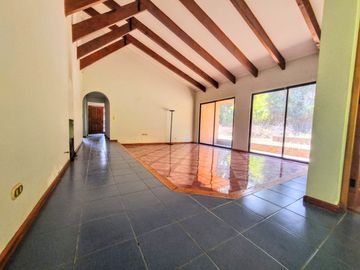Oportunidad! Gran Casa Sólida 5d/4b Condominio Pr2 Lonquén