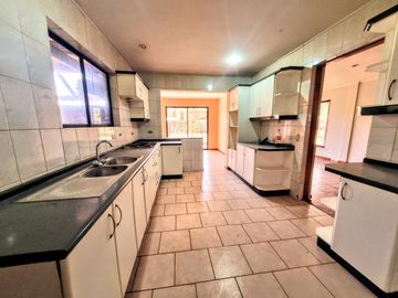 Oportunidad! Gran Casa Sólida 5d/4b Condominio Pr2 Lonquén