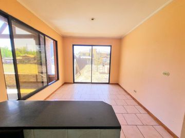 Oportunidad! Gran Casa Sólida 5d/4b Condominio Pr2 Lonquén