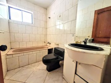 Oportunidad! Gran Casa Sólida 5d/4b Condominio Pr2 Lonquén