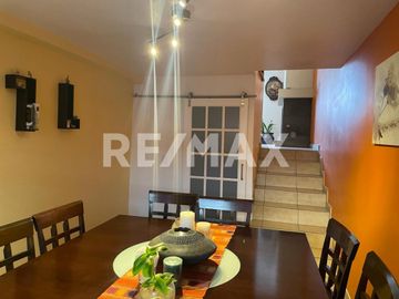 CASA EN VENTA EN VILLA FONTANA