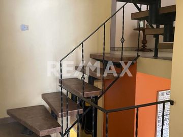 CASA EN VENTA EN VILLA FONTANA