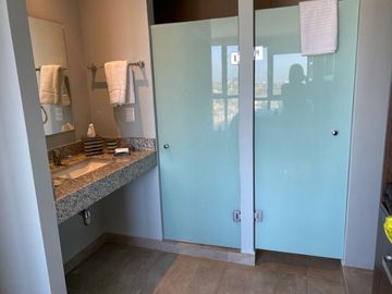 RENTA DEPARTAMENTO EN COLONIA MONTES DE AMÉ COMPLETAMENTE AMUEBLADO