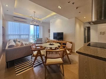Newly Renovated 2 Bedroom Condo with Balcony for Sale in Cebu IT Park