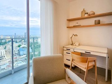 Newly Renovated 2 Bedroom Condo with Balcony for Sale in Cebu IT Park