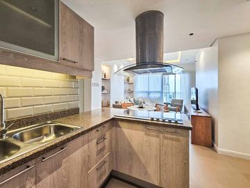 Newly Renovated 2 Bedroom Condo with Balcony for Sale in Cebu IT Park