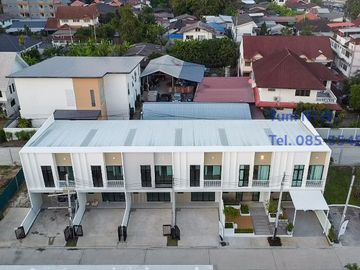 New 3 Bed Townhome in Mae Rim for Sale near Nakornpayap International School