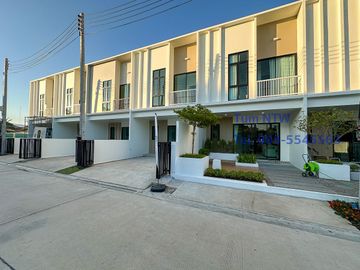 New 3 Bed Townhome in Mae Rim for Sale near Nakornpayap International School