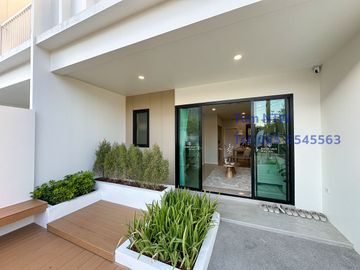 New 3 Bed Townhome in Mae Rim for Sale near Nakornpayap International School