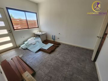 Excelente Parcela Ubicada Condominio Santa Luisa de Los Ingleses en Chicureo, Colina .-