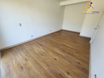 Excelente Parcela Ubicada Condominio Santa Luisa de Los Ingleses en Chicureo, Colina .-