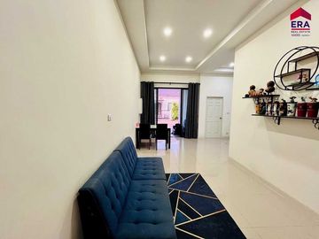 semi-detached house for sale Near Seven Tha Thong, 180 sq m, Surat Thani