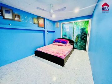 semi-detached house for sale Near Seven Tha Thong, 180 sq m, Surat Thani