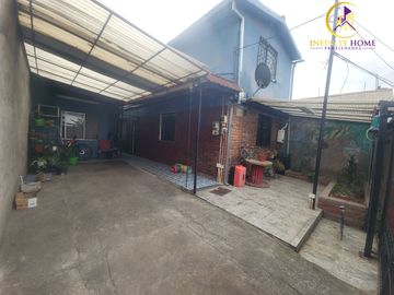 Excelente Casa en AV. Domingo Santa María Muy Amplia