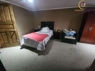 Excelente Casa en AV. Domingo Santa María Muy Amplia