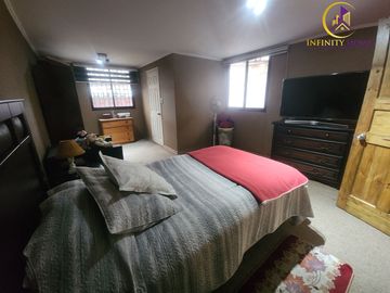 Excelente Casa en AV. Domingo Santa María Muy Amplia