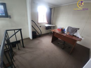 Excelente Casa en AV. Domingo Santa María Muy Amplia